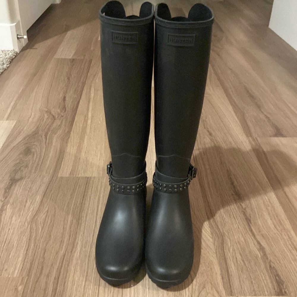 Hunter Women's Black Studded Winter Boots